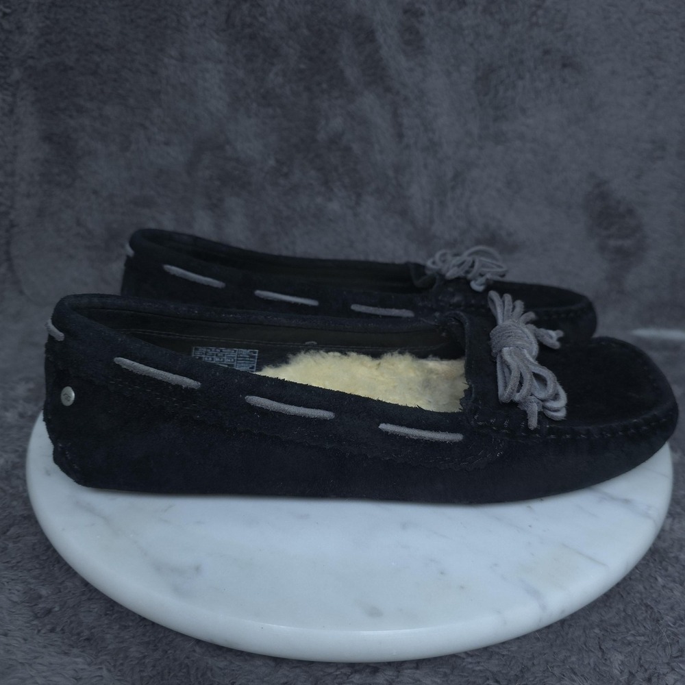 UGG Slippers Womens Size 7 Black Suede Shearling Moccasin Bow Dakota